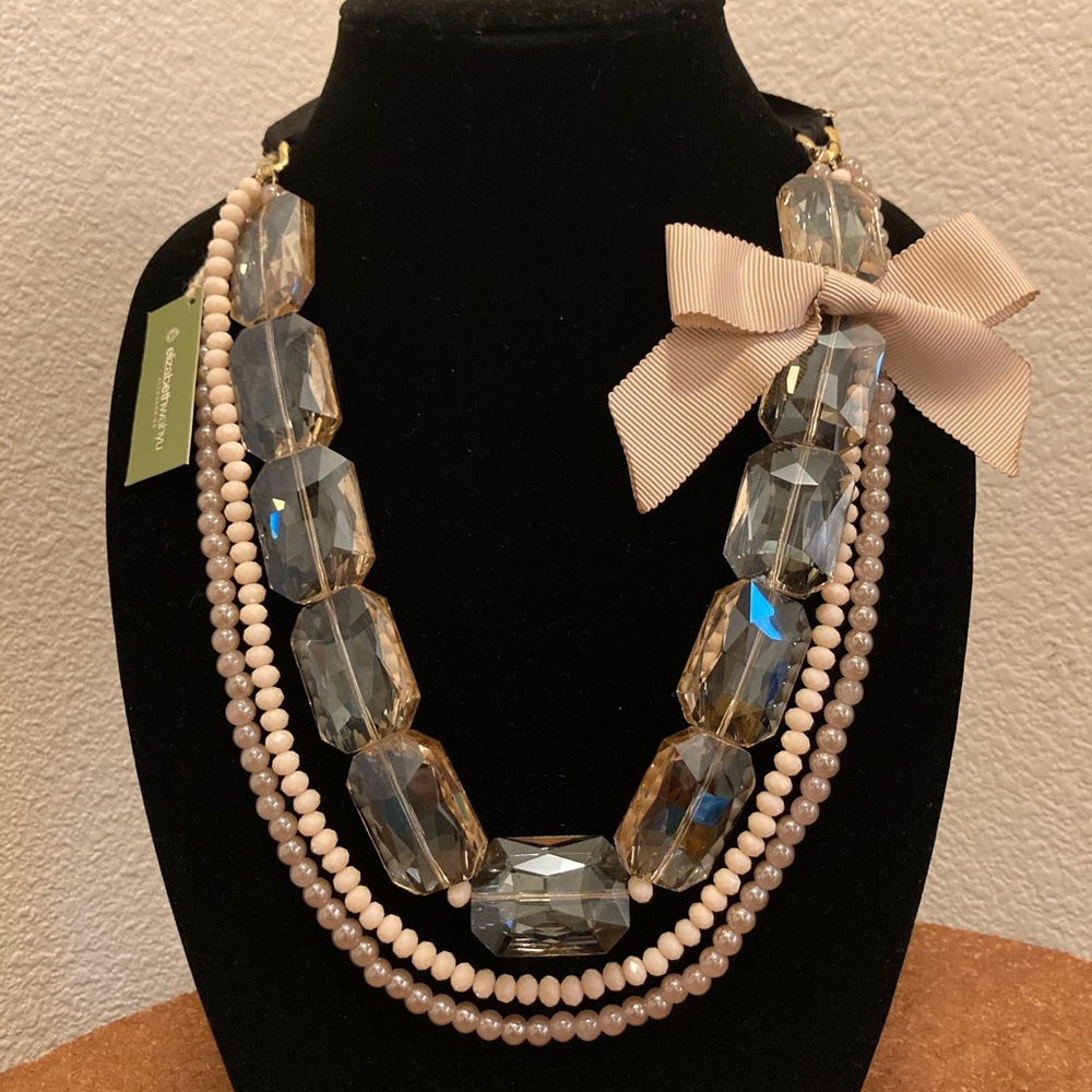 Elizabeth Wahyu Necklace